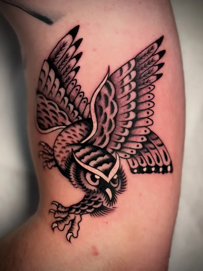 Traditional eagle with open wings.
